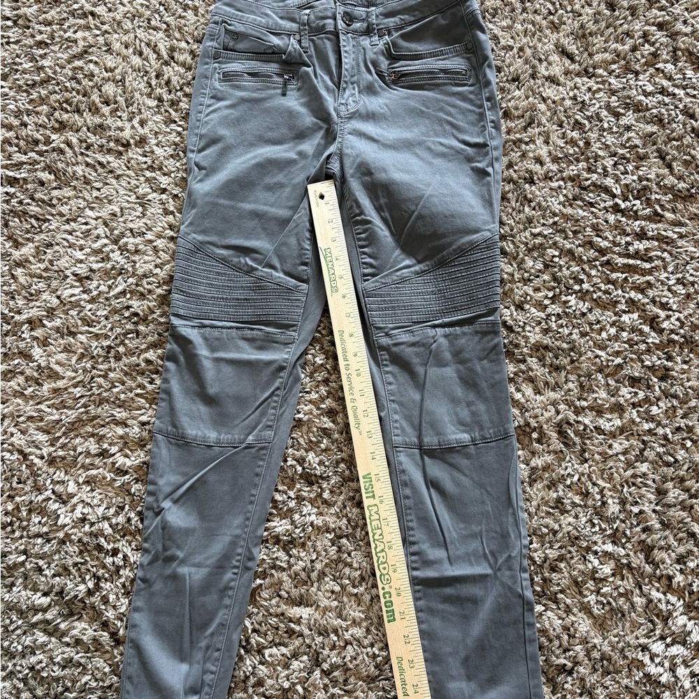 Moto-Style Women's Jeans in Charcoal Gray